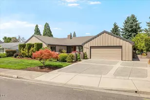 3153 Pepperwood Dr, Medford, OR 97504 - Photo 34