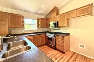 808 N Keene Way Dr, Medford, OR 97504 - Photo 6