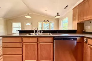 808 N Keene Way Dr, Medford, OR 97504 - Photo 8