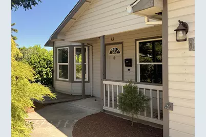 808 N Keene Way Drive, Medford, OR 97504 - Photo 2