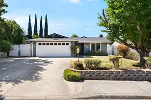 141 Southridge Way, Grants Pass, OR 97527 - Photo 1