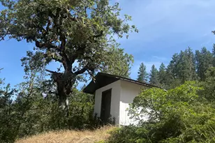 705 Hyde Park Rd, Grants Pass, OR 97527 - Photo 38
