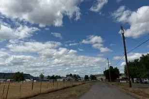 7465 Table Rock Terrace, Central Point, OR 97502 - Photo 2