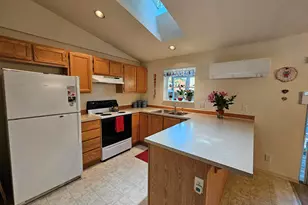369 E St Helens Ave, Sisters, OR 97759 - Photo 6