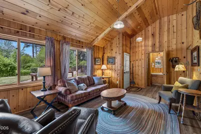 13375 SW Forest Service Road #10, U1, Camp Sherman, OR 97730 - Photo 10