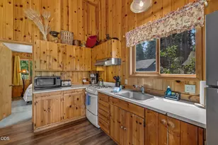 13375 SW Forest Service Rd, Camp Sherman, OR 97730 - Photo 14