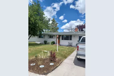 4439 Memorie Lane, Klamath Falls, OR 97603 - Photo 2