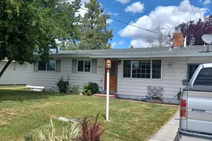 4439 Memorie Ln, Klamath Falls, OR 97603 - Photo 2