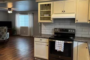 1402 Dayton St, Klamath Falls, OR 97603 - Photo 8