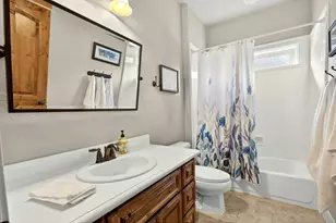 3764 Calle Vista Dr, Medford, OR 97504 - Photo 10