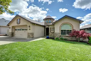3764 Calle Vista Dr, Medford, OR 97504 - Photo 1