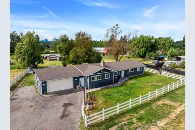 4675 Leonard Road, Grants Pass, OR 97527 - Photo 1