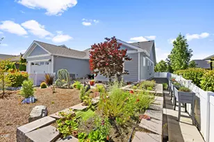 409 Sand Pointe Dr, Central Point, OR 97502 - Photo 30