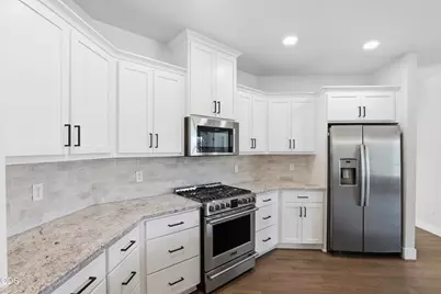 409 Sand Pointe Drive, Central Point, OR 97502 - Photo 18