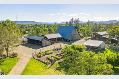 1299 Or-234, Eagle Point, OR 97524 - Photo 2