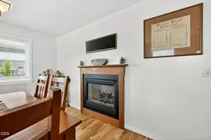 2076 Magnolia Ave, Medford, OR 97501 - Photo 10