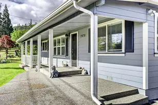 2076 Magnolia Ave, Medford, OR 97501 - Photo 6