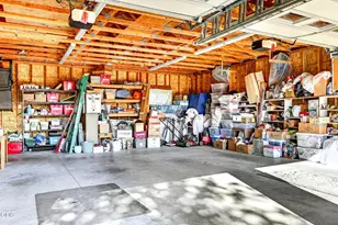 2076 Magnolia Ave, Medford, OR 97501 - Photo 36