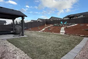 4476 SW Salmon Pl, Redmond, OR 97756 - Photo 2