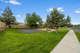 2800 SW 49th St, Redmond, OR 97756 - Photo 28