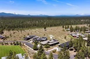 19015 Park Commons Dr, Bend, OR 97703 - Photo 58