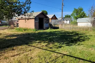 513 9th St, Metolius, OR 97741 - Photo 14