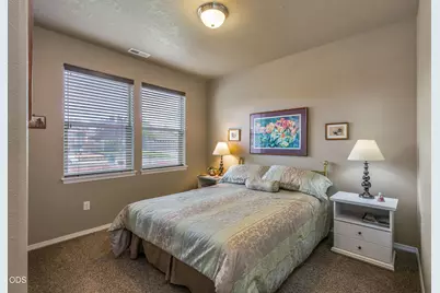2727 NE 6th Drive, Redmond, OR 97756 - Photo 12