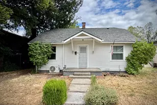 429 S Grape St, Medford, OR 97501 - Photo 1