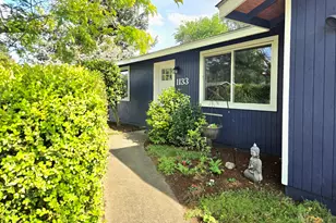 1133 SW Ballinger Dr, Grants Pass, OR 97526 - Photo 6