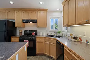 2474 NE Rosemary Dr, Bend, OR 97701 - Photo 12