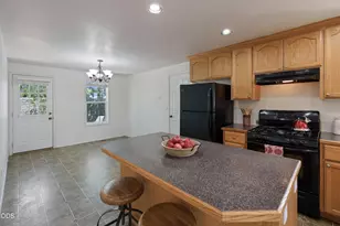 2474 NE Rosemary Dr, Bend, OR 97701 - Photo 14