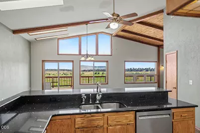12065 Kestrel Road, Klamath Falls, OR 97601 - Photo 10