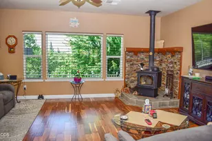 799 Three Pines Rd, Grants Pass, OR 97526 - Photo 4
