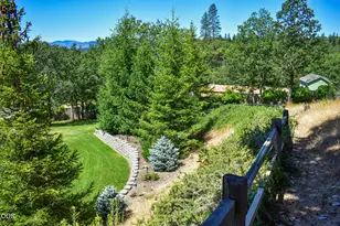 799 Three Pines Rd, Grants Pass, OR 97526 - Photo 34