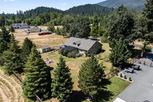 523 E Forks Cir, Cave Junction, OR 97523 - Photo 42