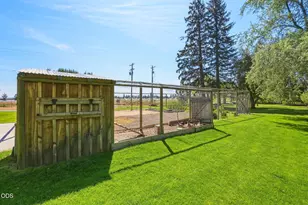 17186 Hwy 126, Sisters, OR 97759 - Photo 36