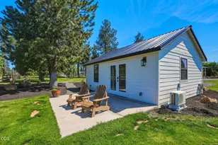 17186 Hwy 126, Sisters, OR 97759 - Photo 28