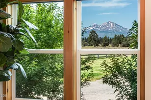 17186 Hwy 126, Sisters, OR 97759 - Photo 16