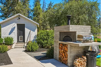 17186 Highway 126, Sisters, OR 97759 - Photo 46