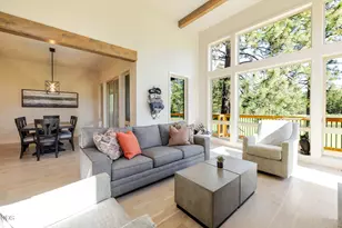 60454 Kangaroo Loop, Bend, OR 97702 - Photo 10