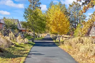 1094 E Horse Back Trail, Sisters, OR 97759 - Photo 38
