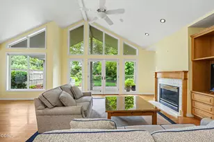 3348 Creek View Dr, Medford, OR 97504 - Photo 12