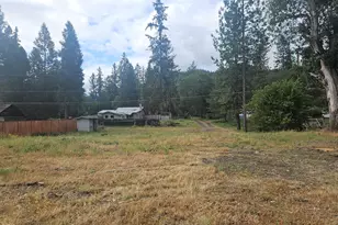 2062 Lampman Rd, Gold Hill, OR 97525 - Photo 4