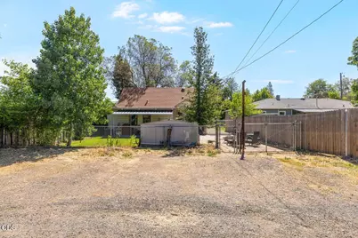 139 N Columbus Avenue, Medford, OR 97501 - Photo 28