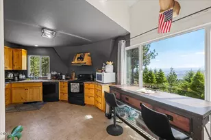 1528 Morton Way, Jacksonville, OR 97530 - Photo 10