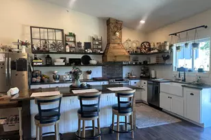 34541 Castle Dr, Chiloquin, OR 97624 - Photo 2
