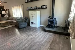 34541 Castle Dr, Chiloquin, OR 97624 - Photo 10