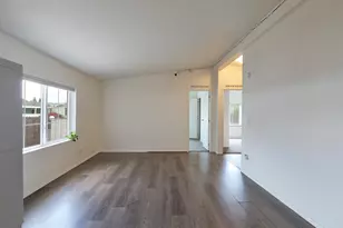 1570 S Peach St, Medford, OR 97501 - Photo 12