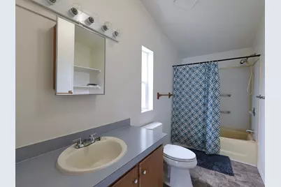 1570 S Peach Street # 13, Medford, OR 97501 - Photo 16