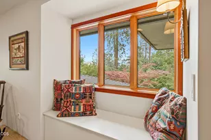 611 Forest St, Ashland, OR 97520 - Photo 42